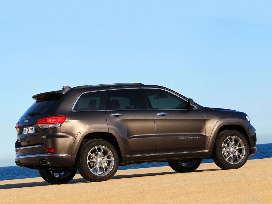  Jeep Grand Cherokee Summit 2013 года  (EU) (фото 14 из 16)